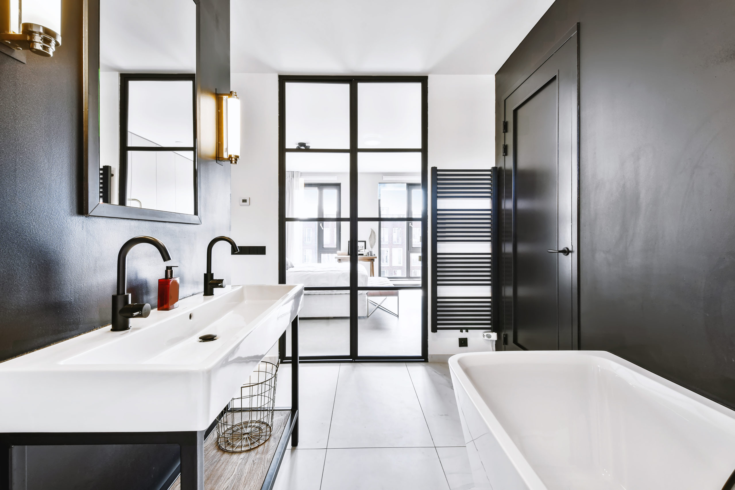 Black Luxury bathroom